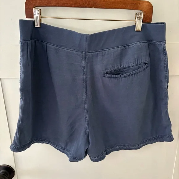 Faherty Arlie Shorts Tencel Linen Cotton Blend. Size Large. - Picture 4 of 9
